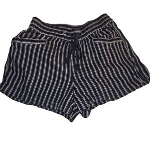 Gap Womens Navy Stripped Shorts, Size XS, Length 12 inches, Width 17 inche
